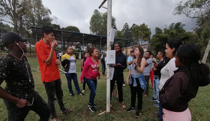 Image: Participants at the ComunicArte gathering organised by Colnodo in Popayán, Colombia. October 2019.