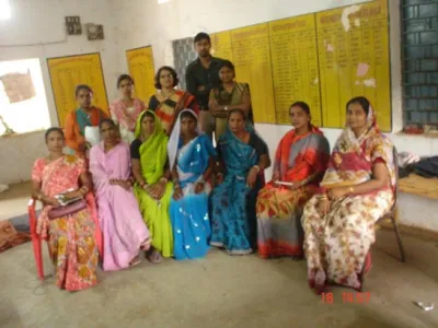 Dre Saxena et son équipe image linking to Une universitaire indienne met en lumière la discrimination à l’égard des femmes dans le plan de gouvernance rurale en ligne