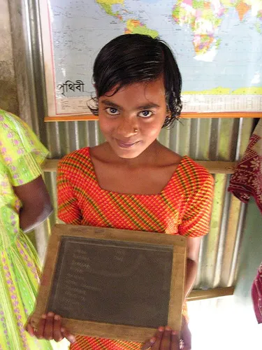 image linking to Les mœurs culturelles constituent une plus grande barrière aux Banglaises voulant accéder l’internet que le manque d'argent